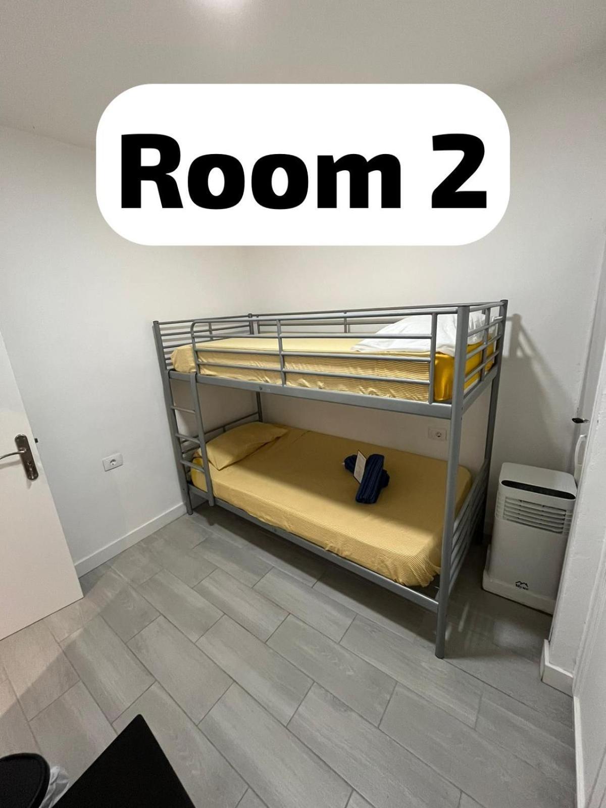 B&B Paraiso Tenerife Super Economy Rooms Airport Лос Абригос Екстериор снимка